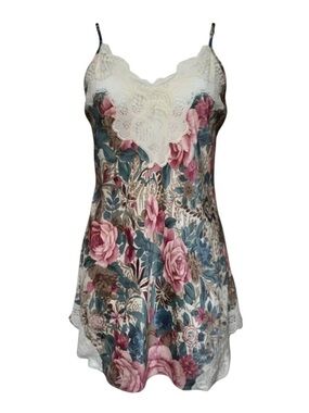 🦕Victoria's Secret Floral Lace Trim Chemise, Size Medium